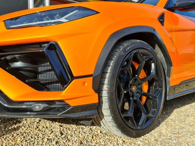 2025 Lamborghini Urus