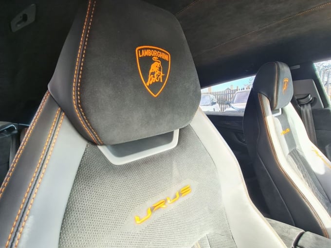 2025 Lamborghini Urus