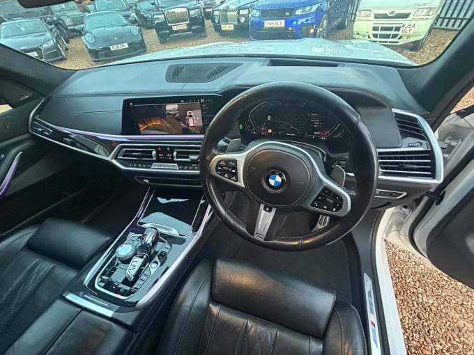 2025 BMW X7