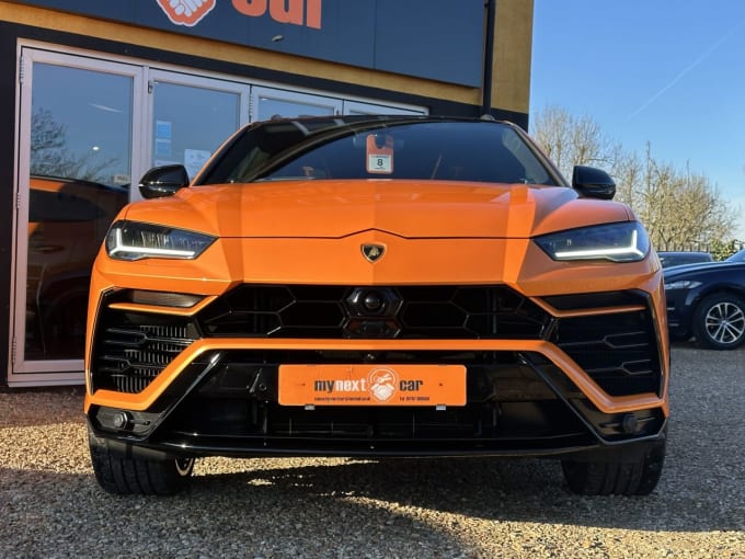 2025 Lamborghini Urus