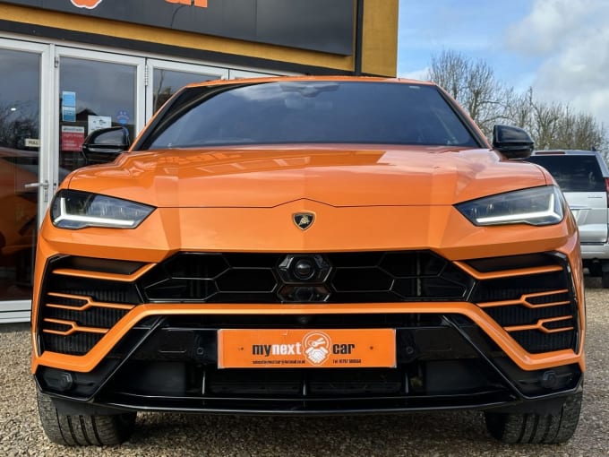 2025 Lamborghini Urus