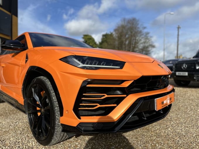 2025 Lamborghini Urus