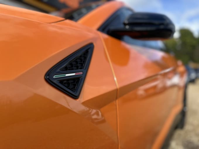 2025 Lamborghini Urus