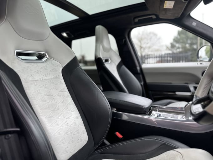 2025 Land Rover Range Rover Sport