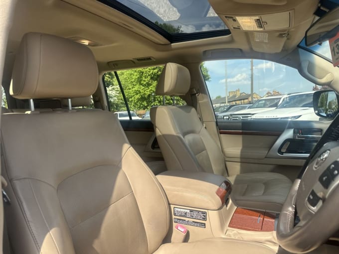 2025 Toyota Land Cruiser