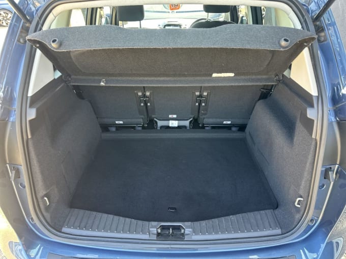 2025 Ford C-max
