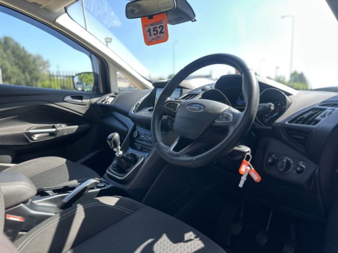 2025 Ford C-max