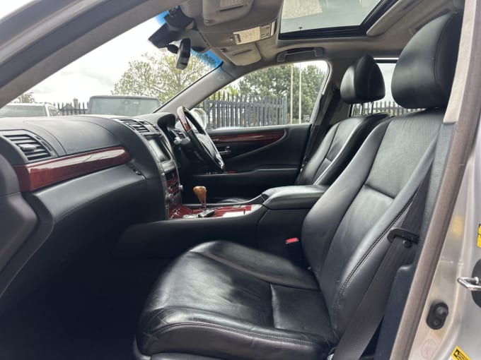 2025 Lexus Ls