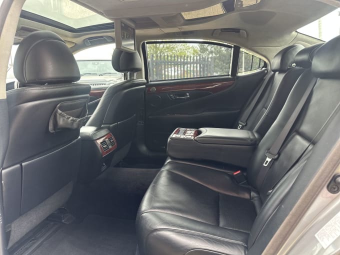 2025 Lexus Ls