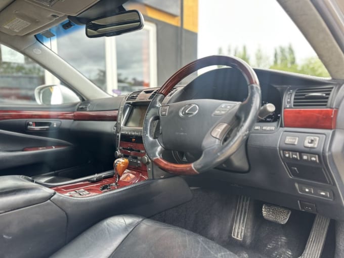 2025 Lexus Ls