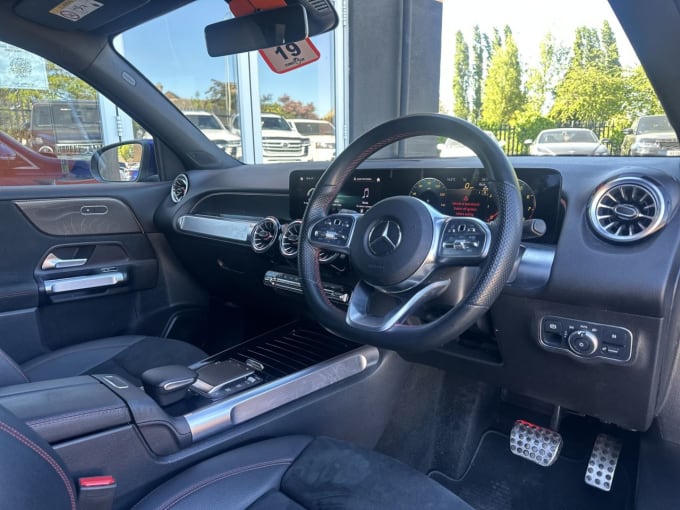 2025 Mercedes-benz Glb