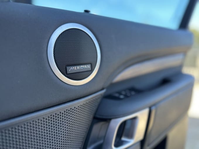 2025 Land Rover Discovery