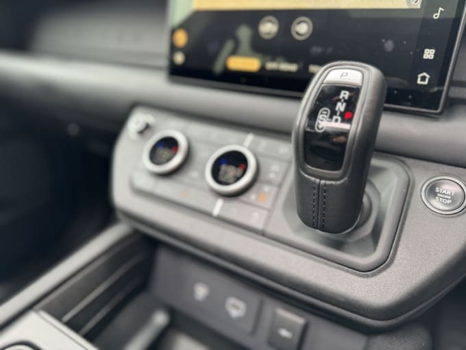 2023 Land Rover Defender