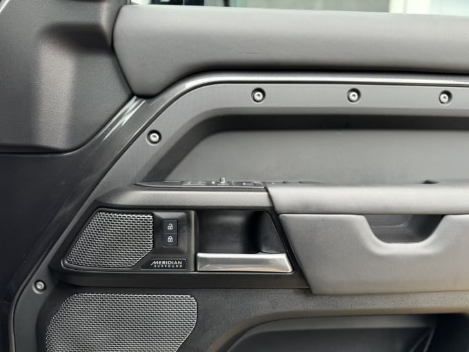 2023 Land Rover Defender
