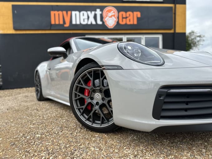 2025 Porsche 911