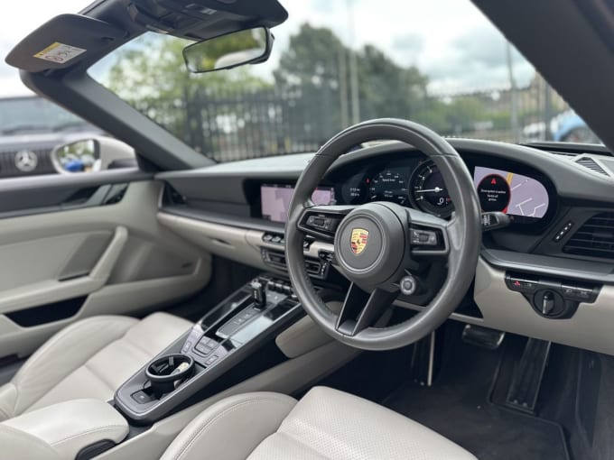 2025 Porsche 911