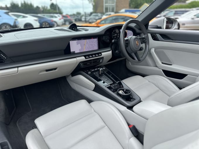 2025 Porsche 911