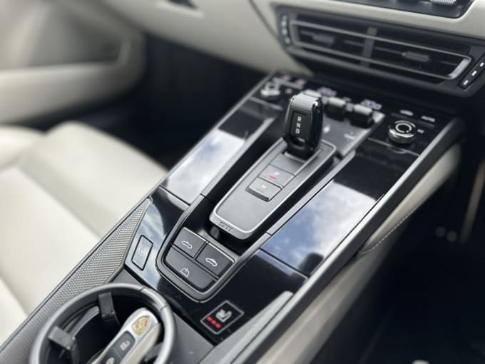 2025 Porsche 911