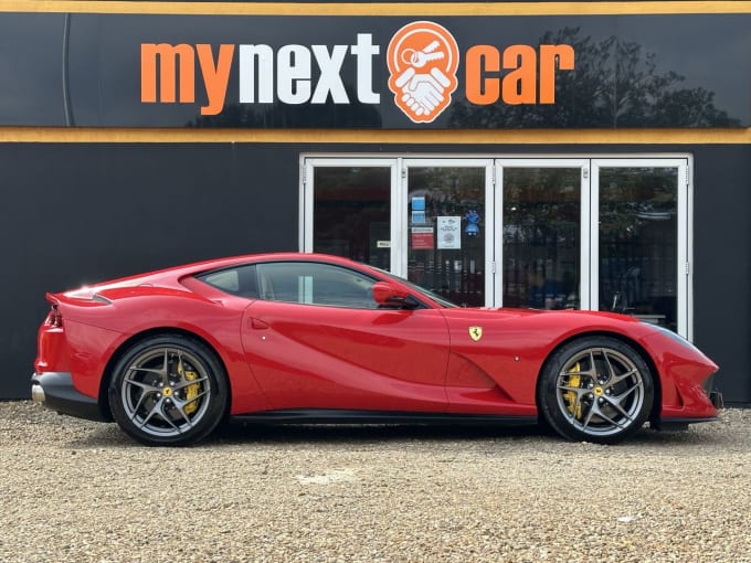 2025 Ferrari 812 Superfast