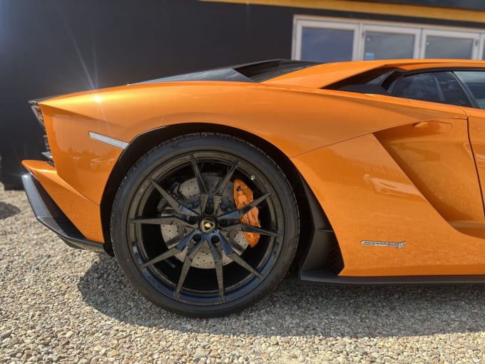 2025 Lamborghini Aventador