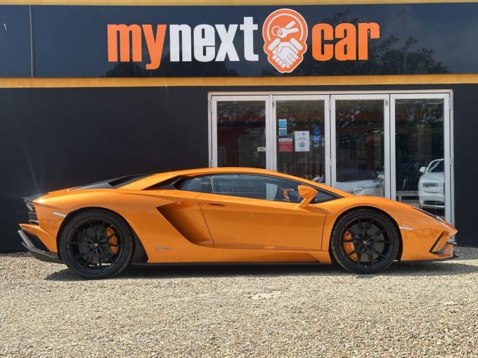 2025 Lamborghini Aventador