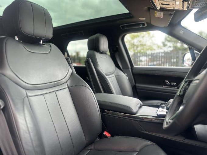 2025 Land Rover Range Rover Sport