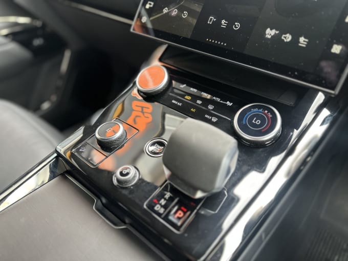 2025 Land Rover Range Rover Sport