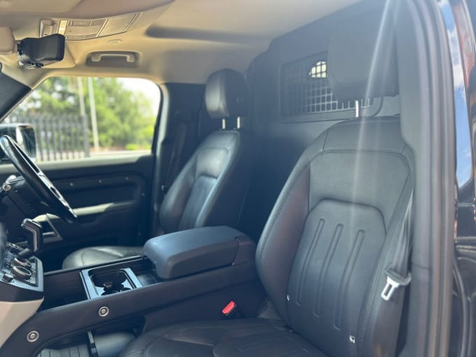 2025 Land Rover Defender