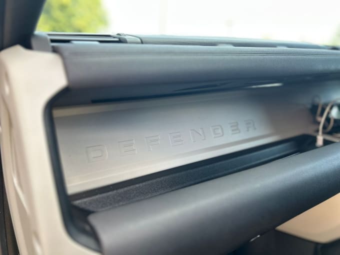 2025 Land Rover Defender