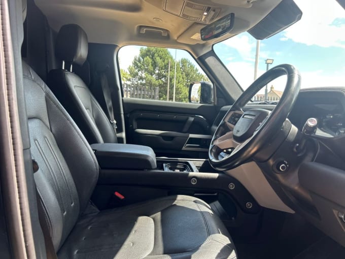 2025 Land Rover Defender