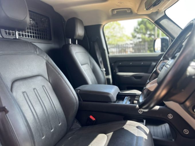 2025 Land Rover Defender