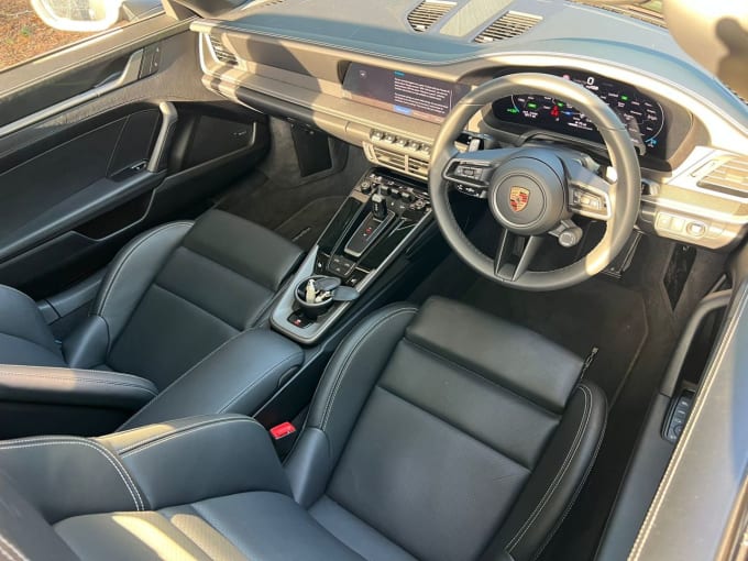 2025 Porsche 911
