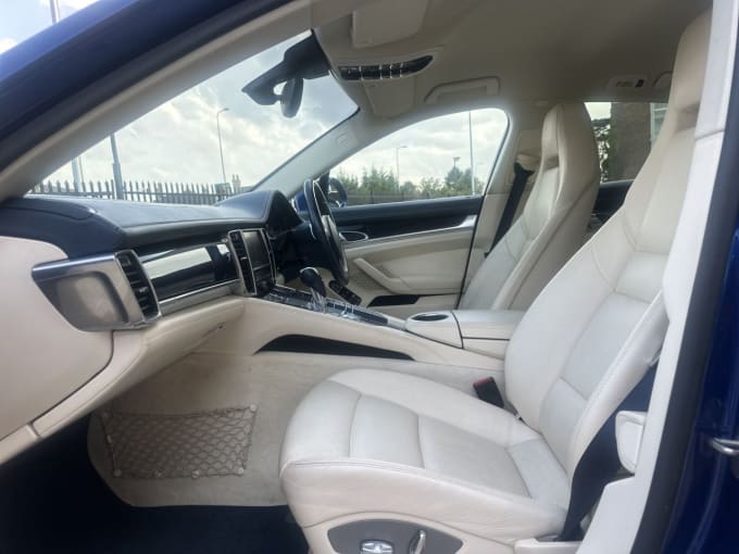 2025 Porsche Panamera