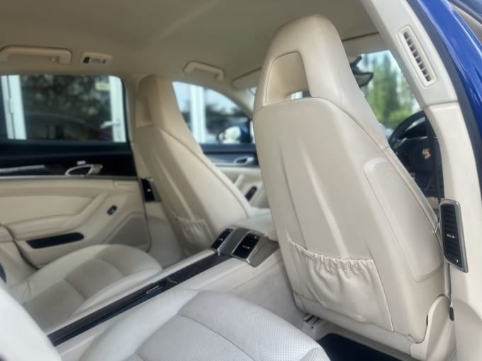2025 Porsche Panamera