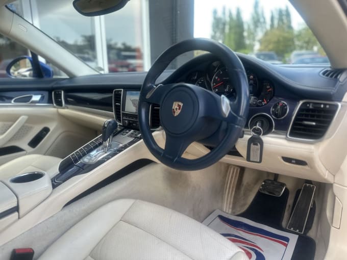 2025 Porsche Panamera
