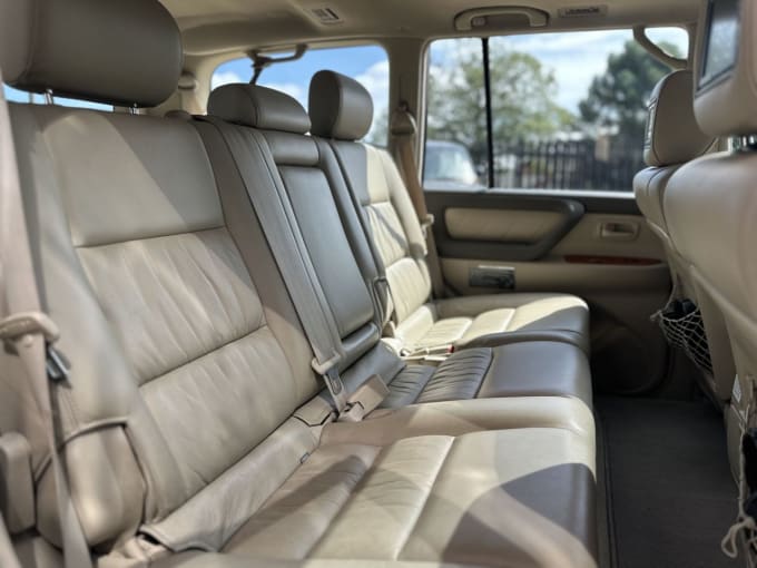 2025 Toyota Land Cruiser
