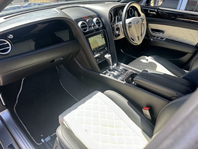 2025 Bentley Flying Spur