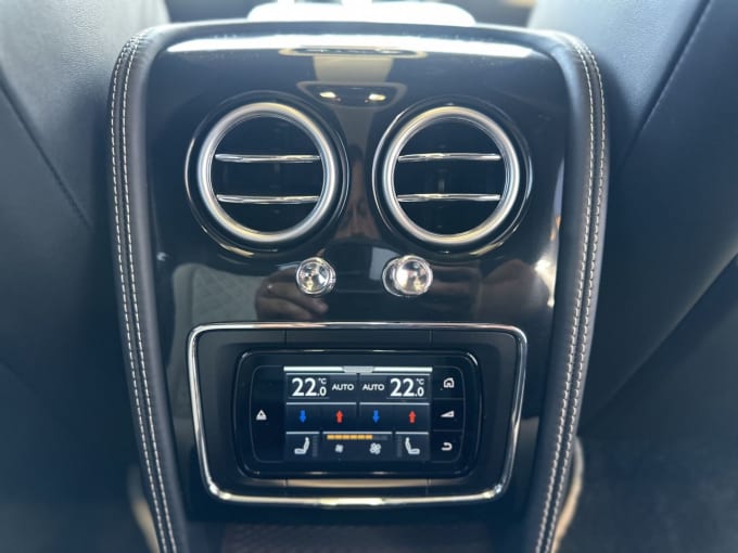 2025 Bentley Flying Spur