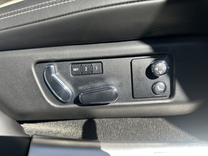 2025 Bentley Flying Spur