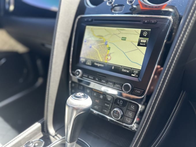 2025 Bentley Flying Spur