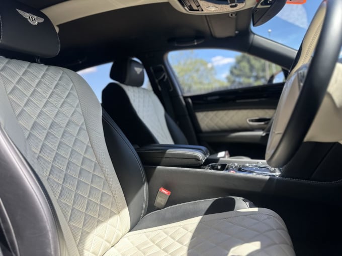 2025 Bentley Flying Spur