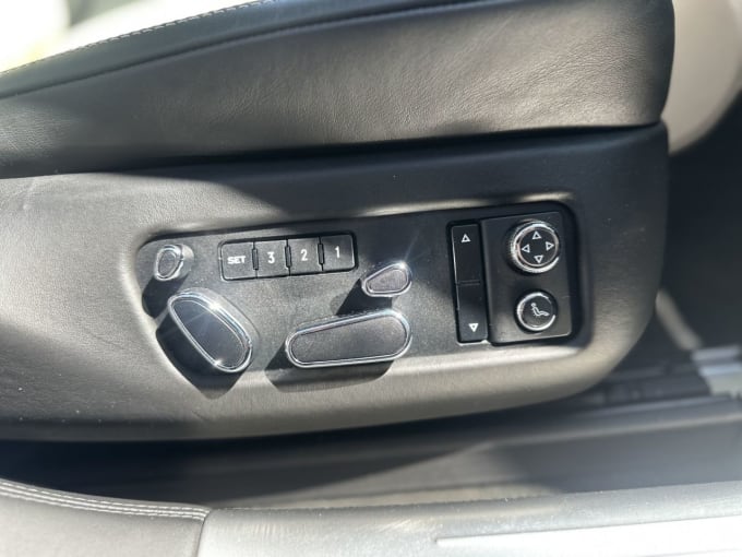 2025 Bentley Flying Spur