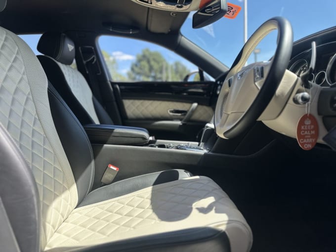 2025 Bentley Flying Spur