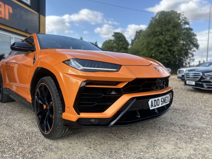 2025 Lamborghini Urus