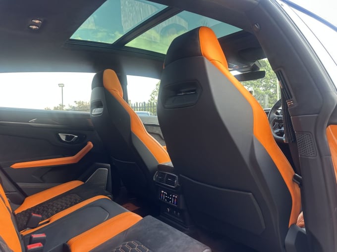 2025 Lamborghini Urus