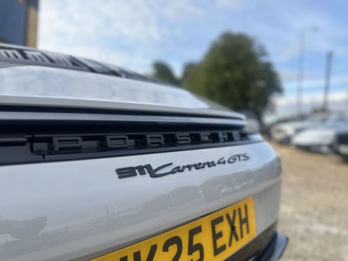 2025 Porsche 911