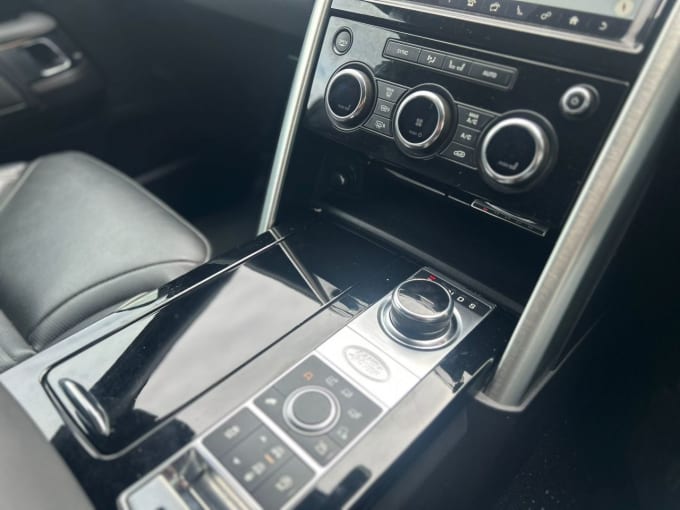 2025 Land Rover Discovery