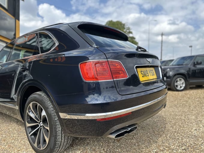2025 Bentley Bentayga