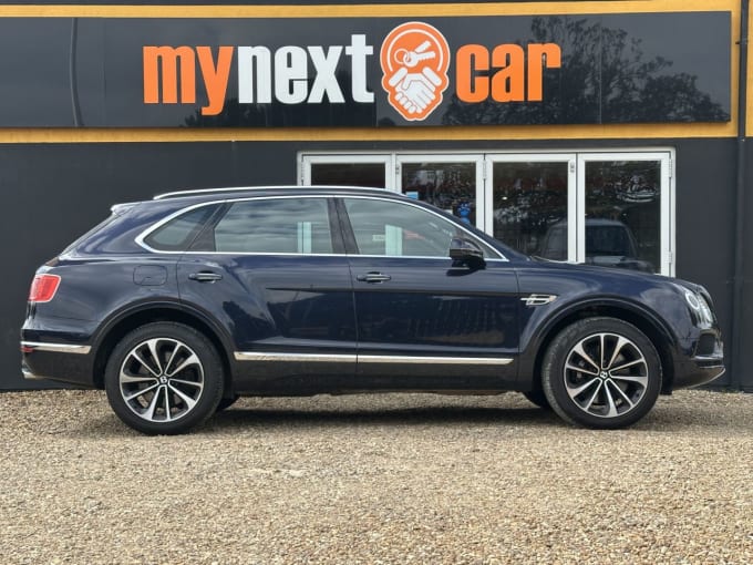 2025 Bentley Bentayga