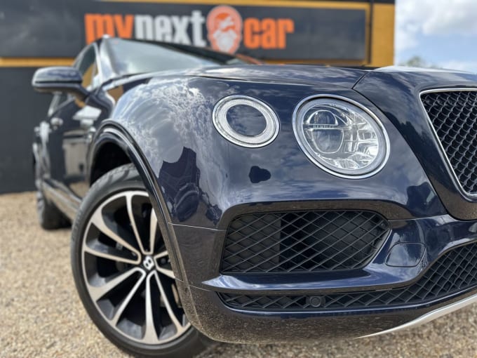 2025 Bentley Bentayga